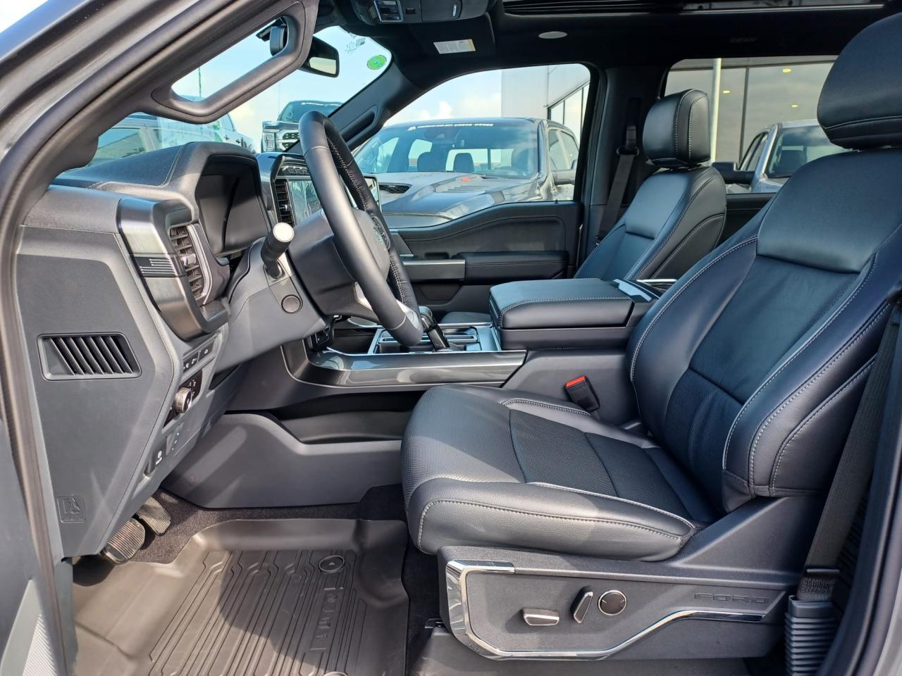 FORD F150 Supercrew LARIAT Black Package V8 5.0L FLEXFUEL