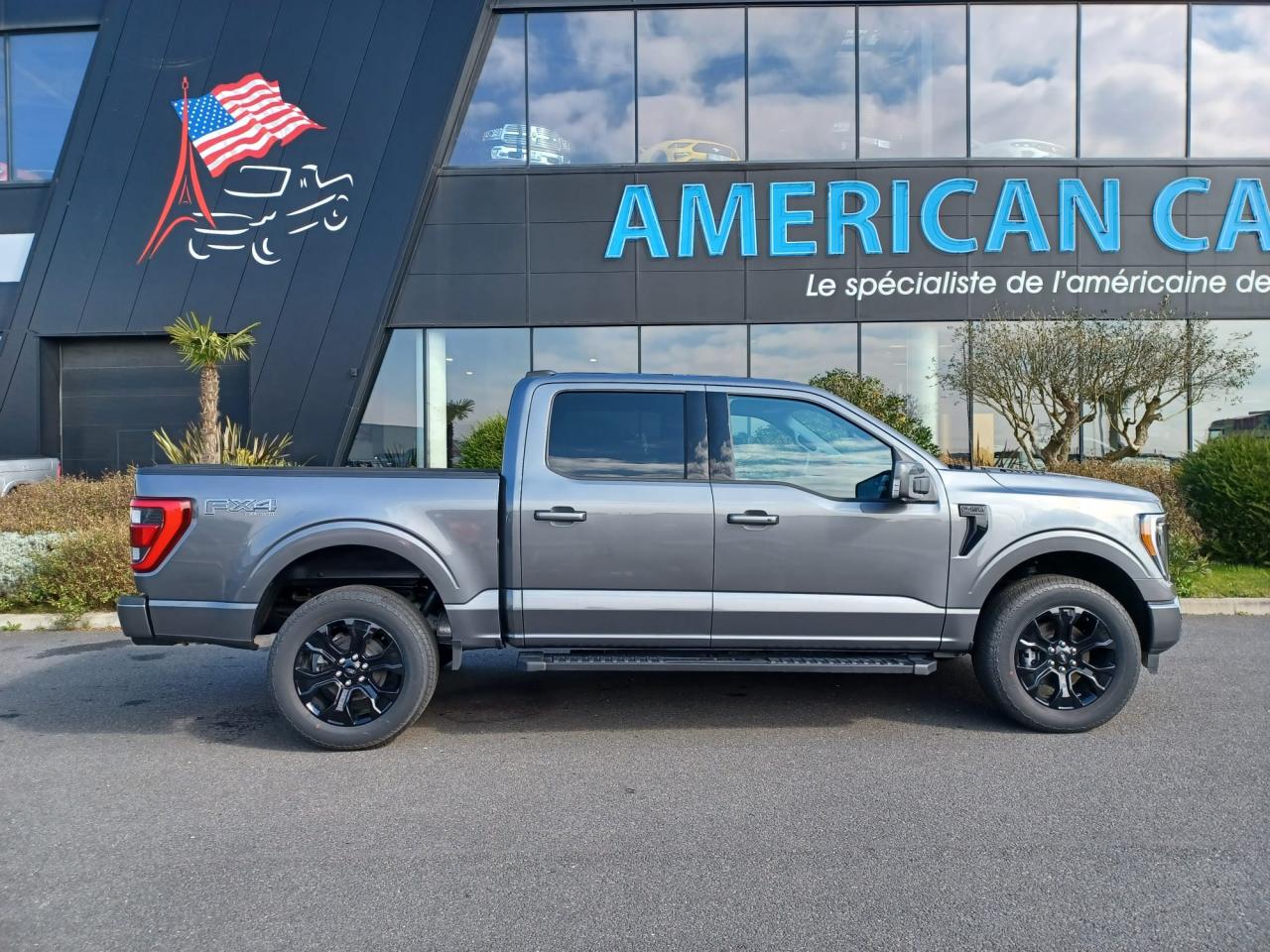 FORD F150 Supercrew LARIAT Black Package V8 5.0L FLEXFUEL