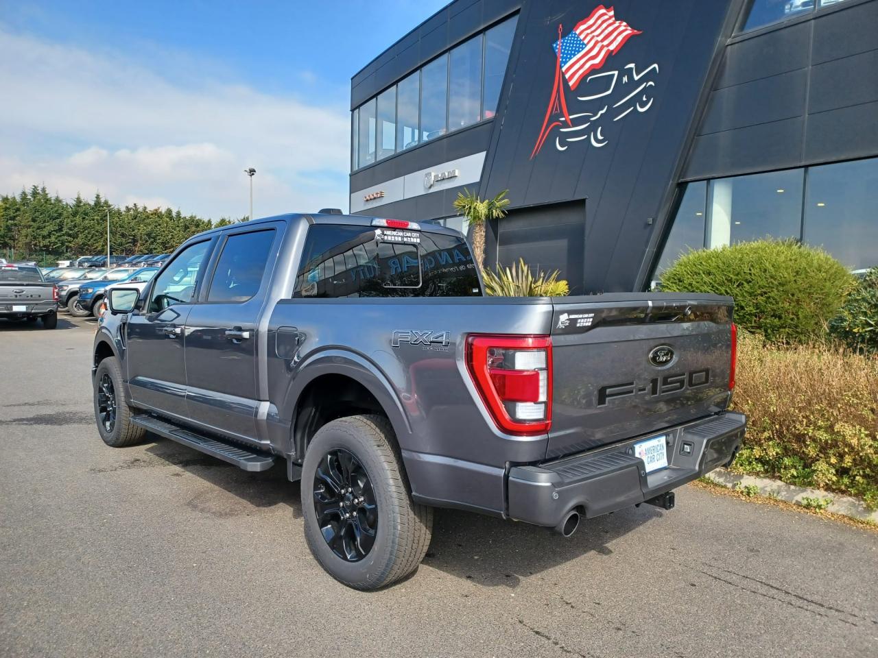 FORD F150 Supercrew LARIAT Black Package V8 5.0L FLEXFUEL
