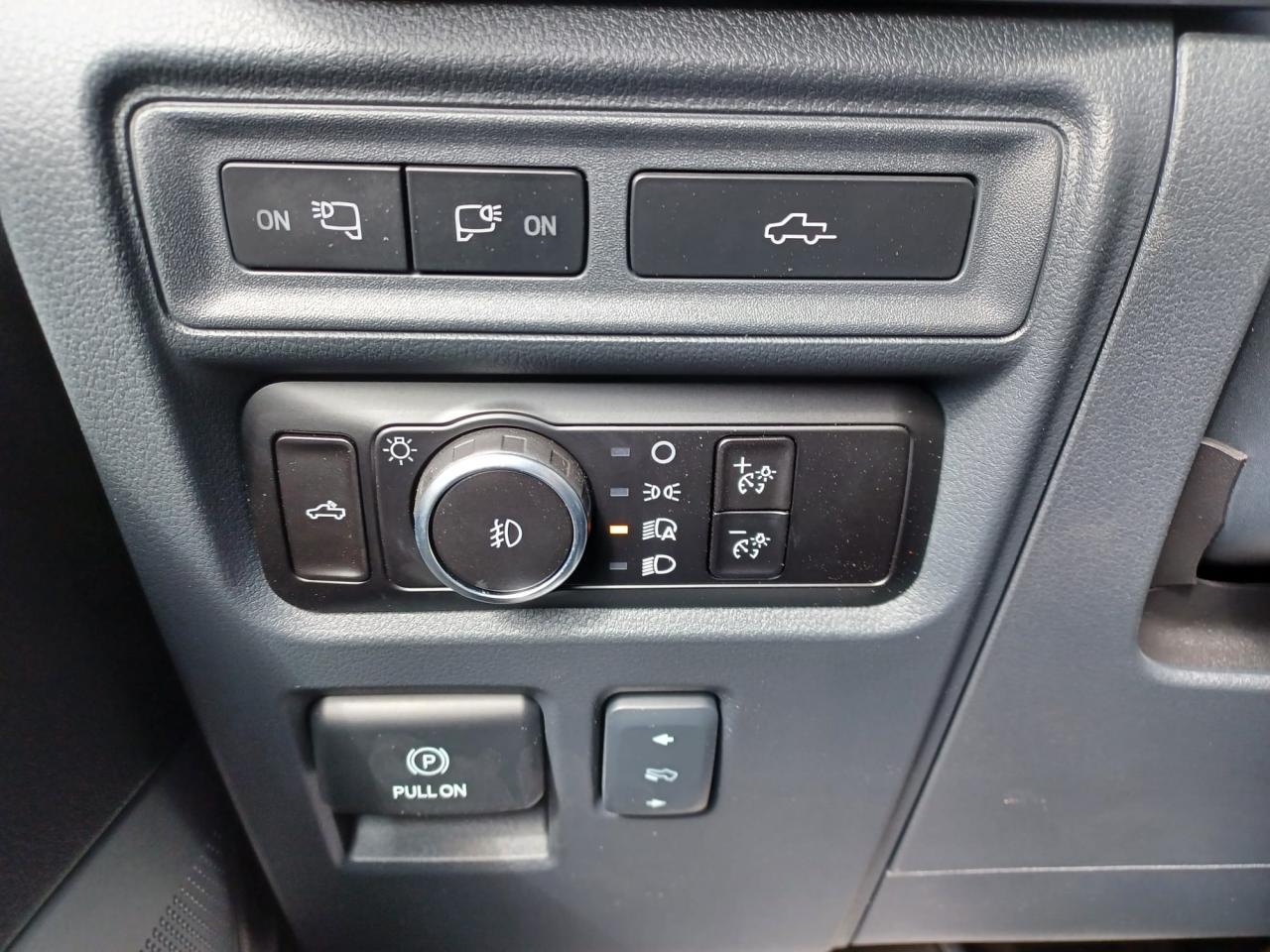 FORD F150 Supercrew LARIAT Black Package V8 5.0L FLEXFUEL