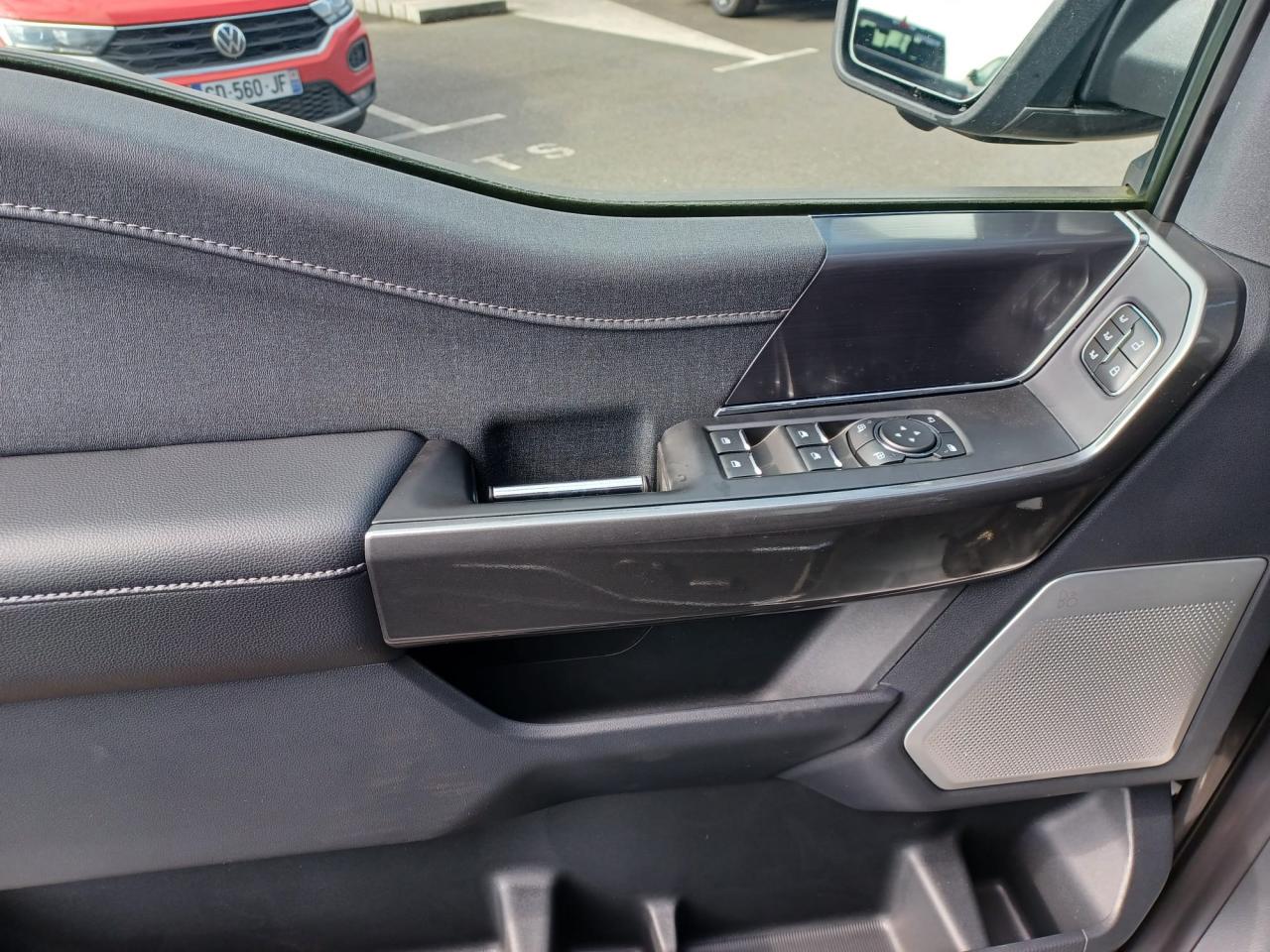 FORD F150 Supercrew LARIAT Black Package V8 5.0L FLEXFUEL