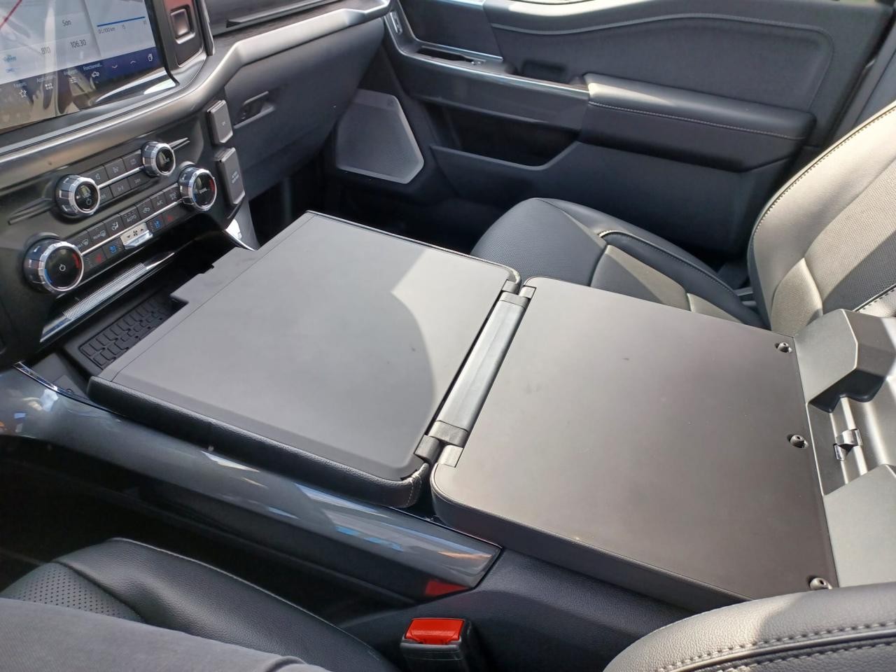 FORD F150 Supercrew LARIAT Black Package V8 5.0L FLEXFUEL