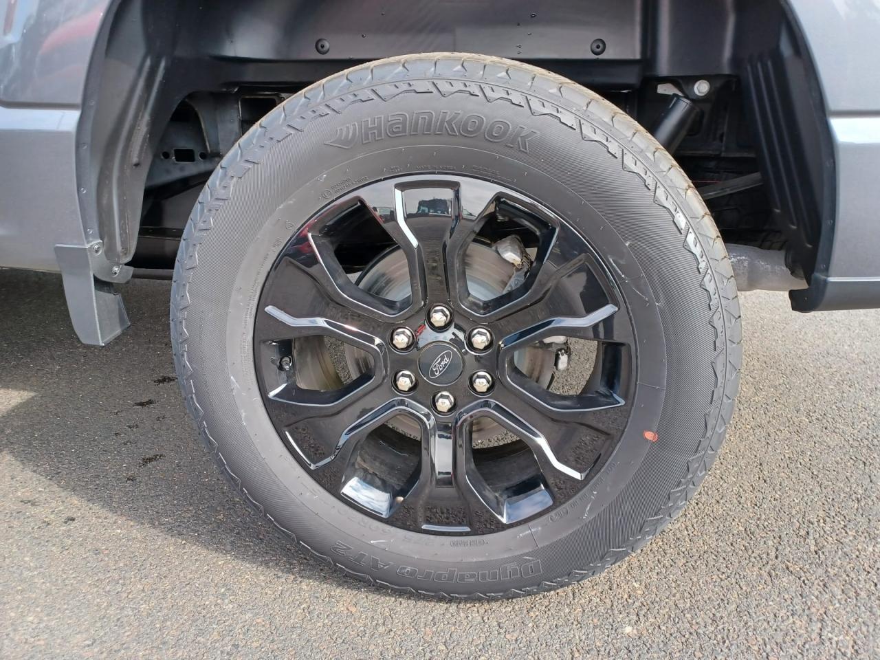 FORD F150 Supercrew LARIAT Black Package V8 5.0L FLEXFUEL