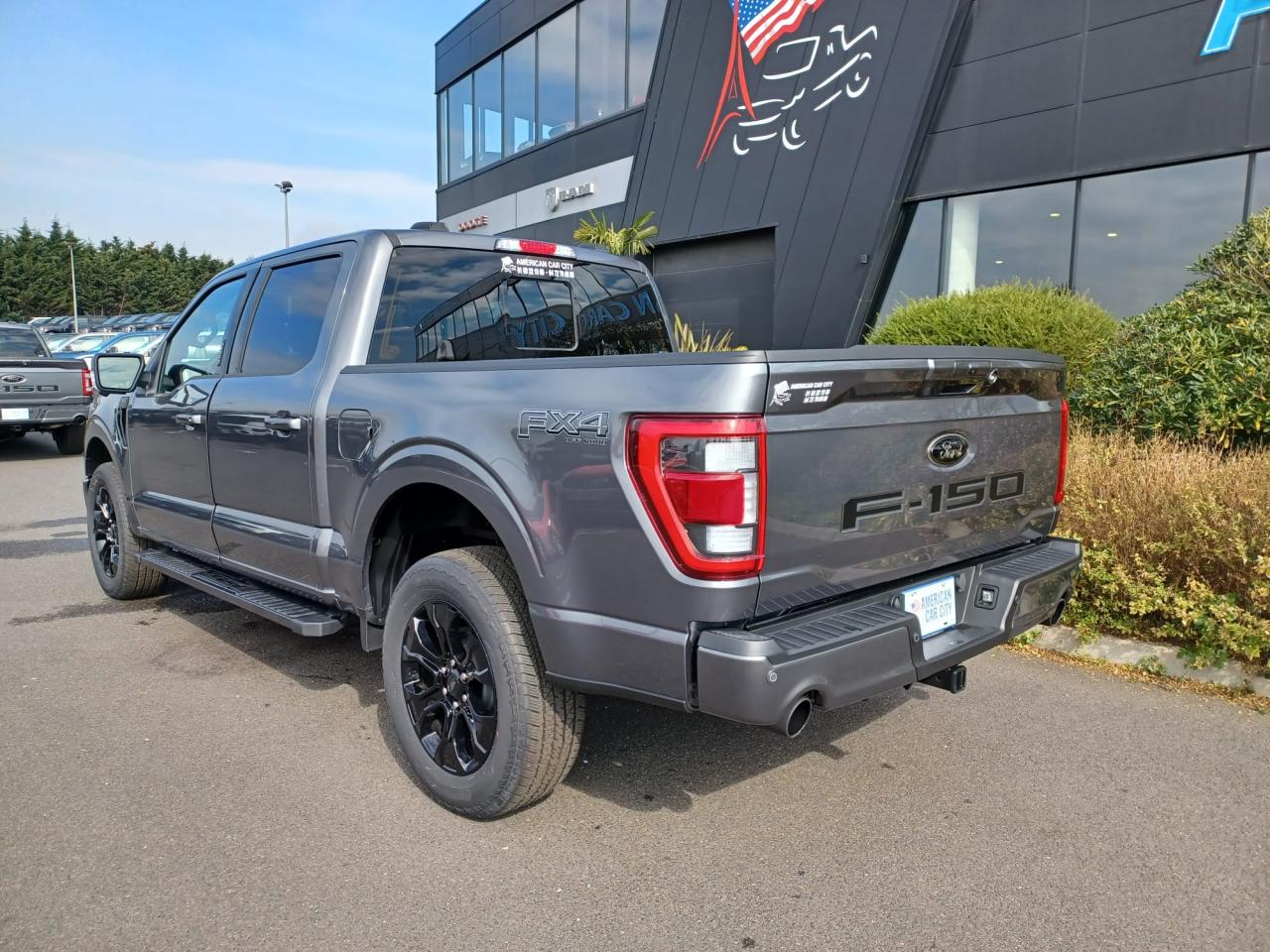 FORD F150 Supercrew LARIAT Black Package V8 5.0L FLEXFUEL