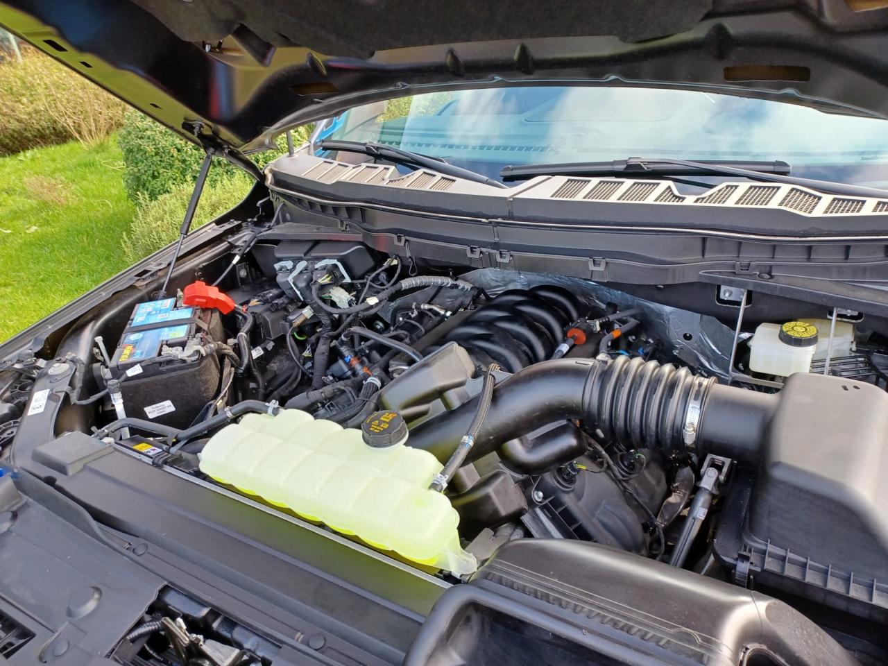 FORD F150 Supercrew LARIAT Black Package V8 5.0L FLEXFUEL