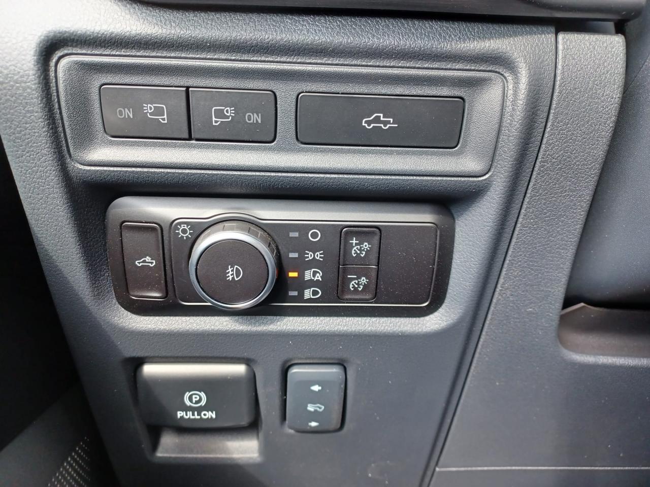 FORD F150 Supercrew LARIAT Black Package V8 5.0L FLEXFUEL