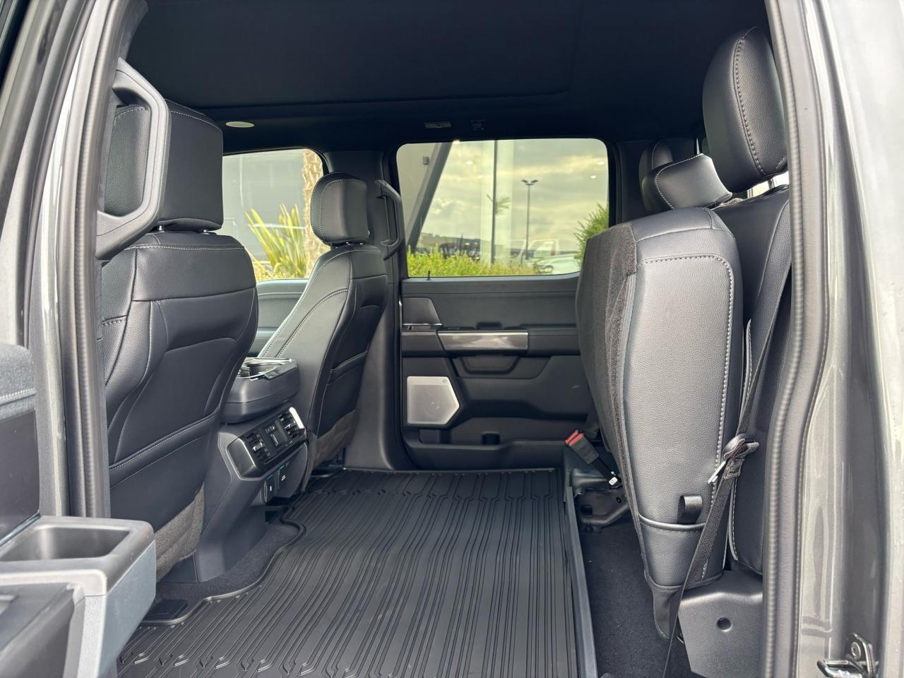 FORD F150 Supercrew LARIAT Black Package V8 5.0L FLEXFUEL