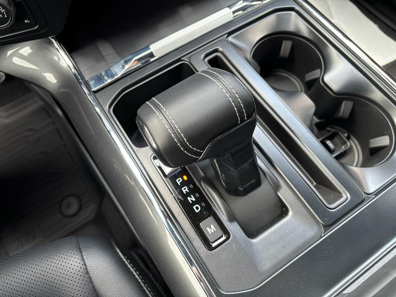 FORD F150 Supercrew LARIAT Black Package V8 5.0L FLEXFUEL