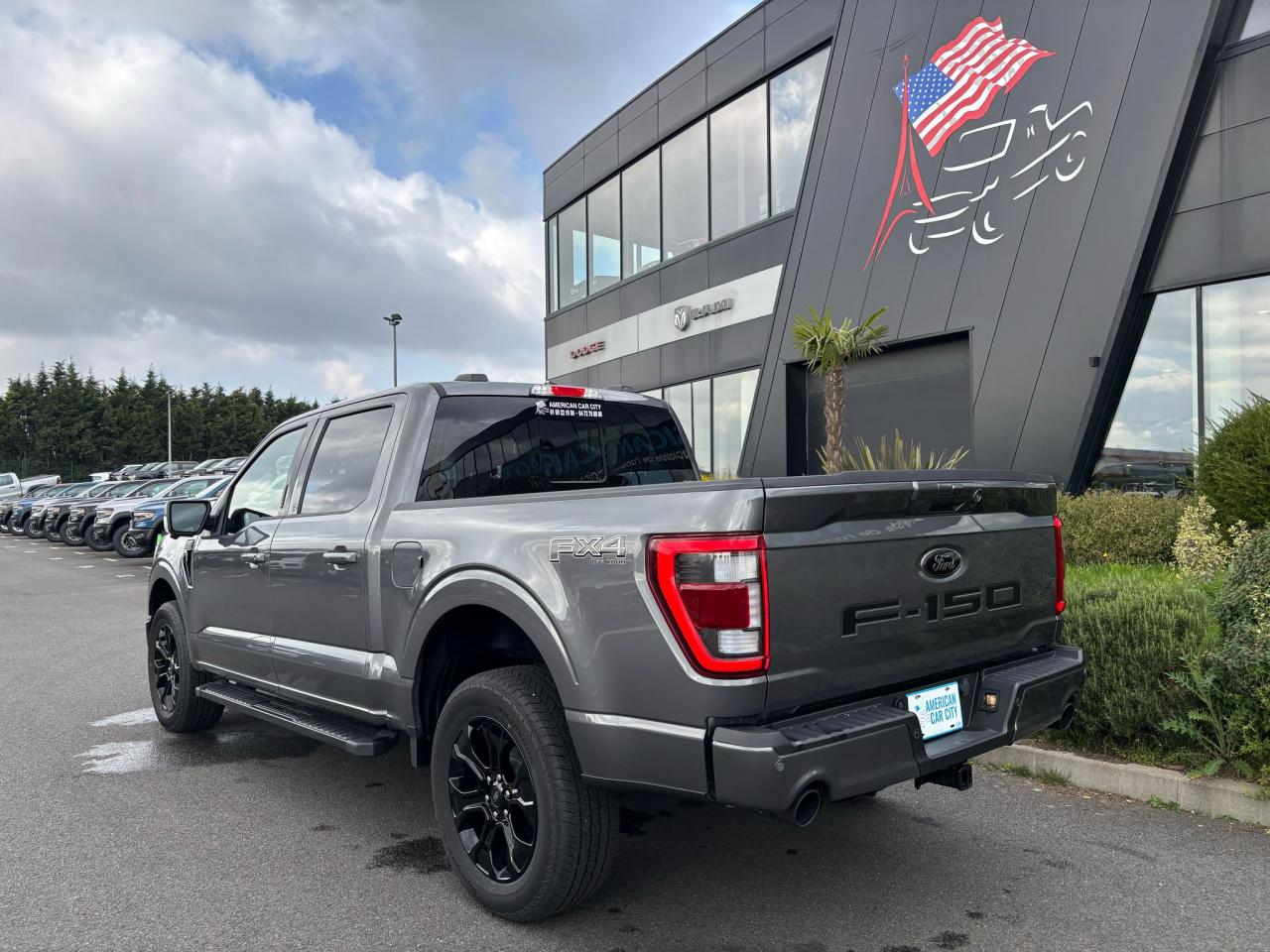 FORD F150 Supercrew LARIAT Black Package V8 5.0L FLEXFUEL