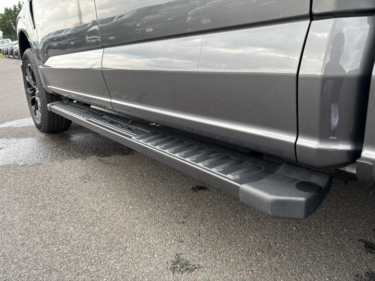 FORD F150 Supercrew LARIAT Black Package V8 5.0L FLEXFUEL