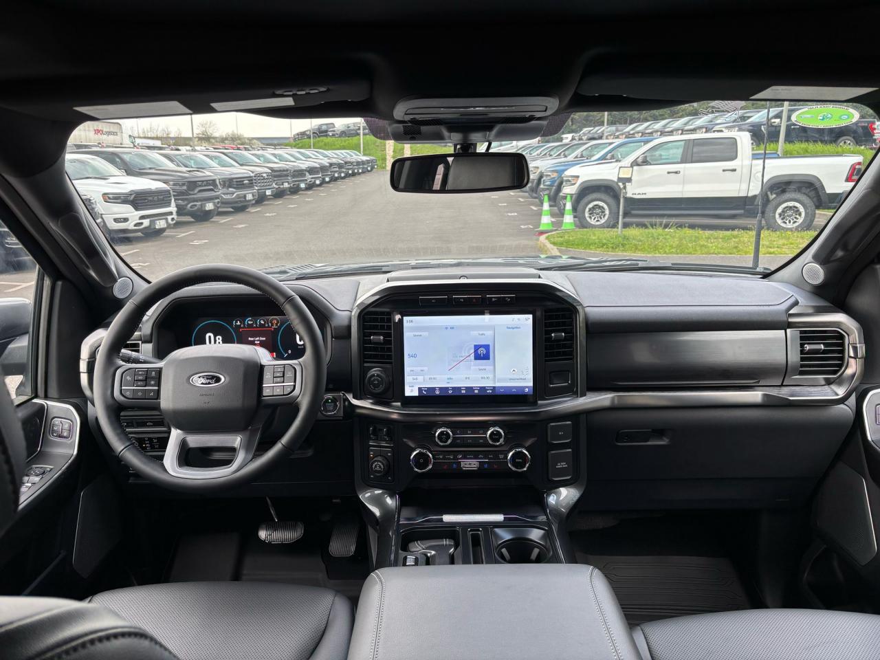 FORD F150 Supercrew LARIAT Black Package V8 5.0L FLEXFUEL