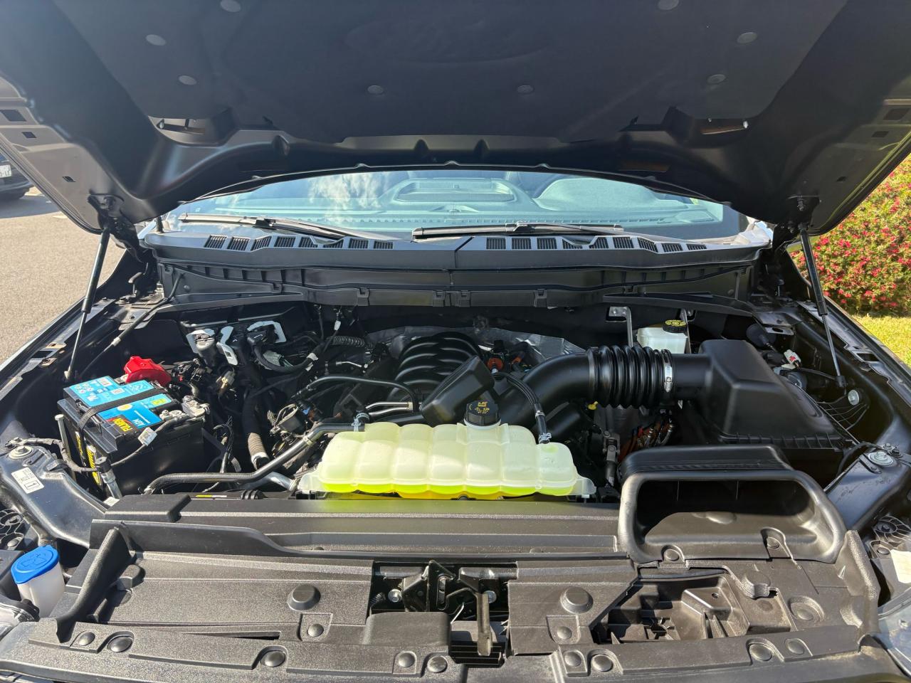 FORD F150 Supercrew LARIAT Black Package V8 5.0L FLEXFUEL