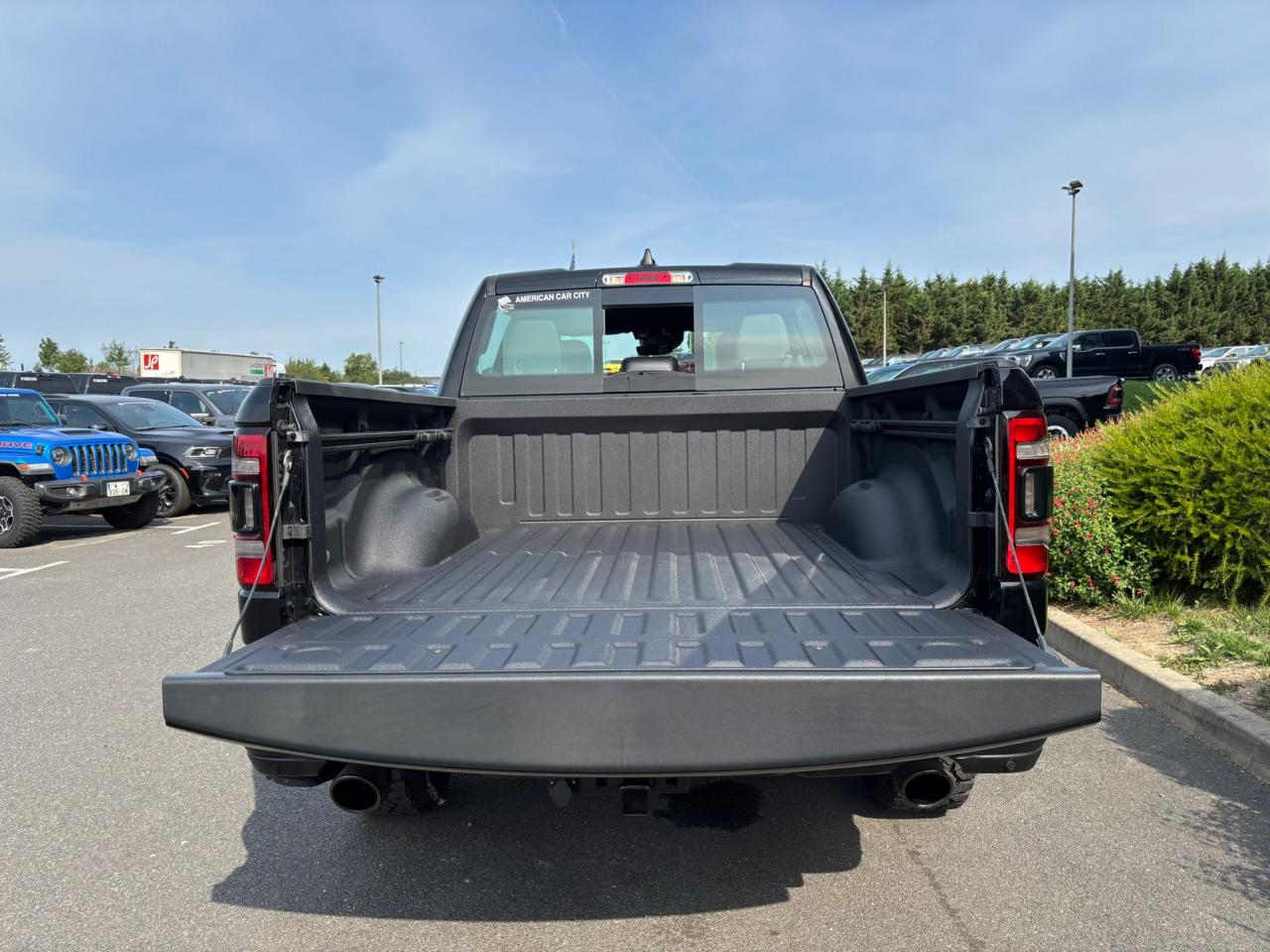 DODGE RAM 1500 CREW REBEL NIGHT EDITION AIR