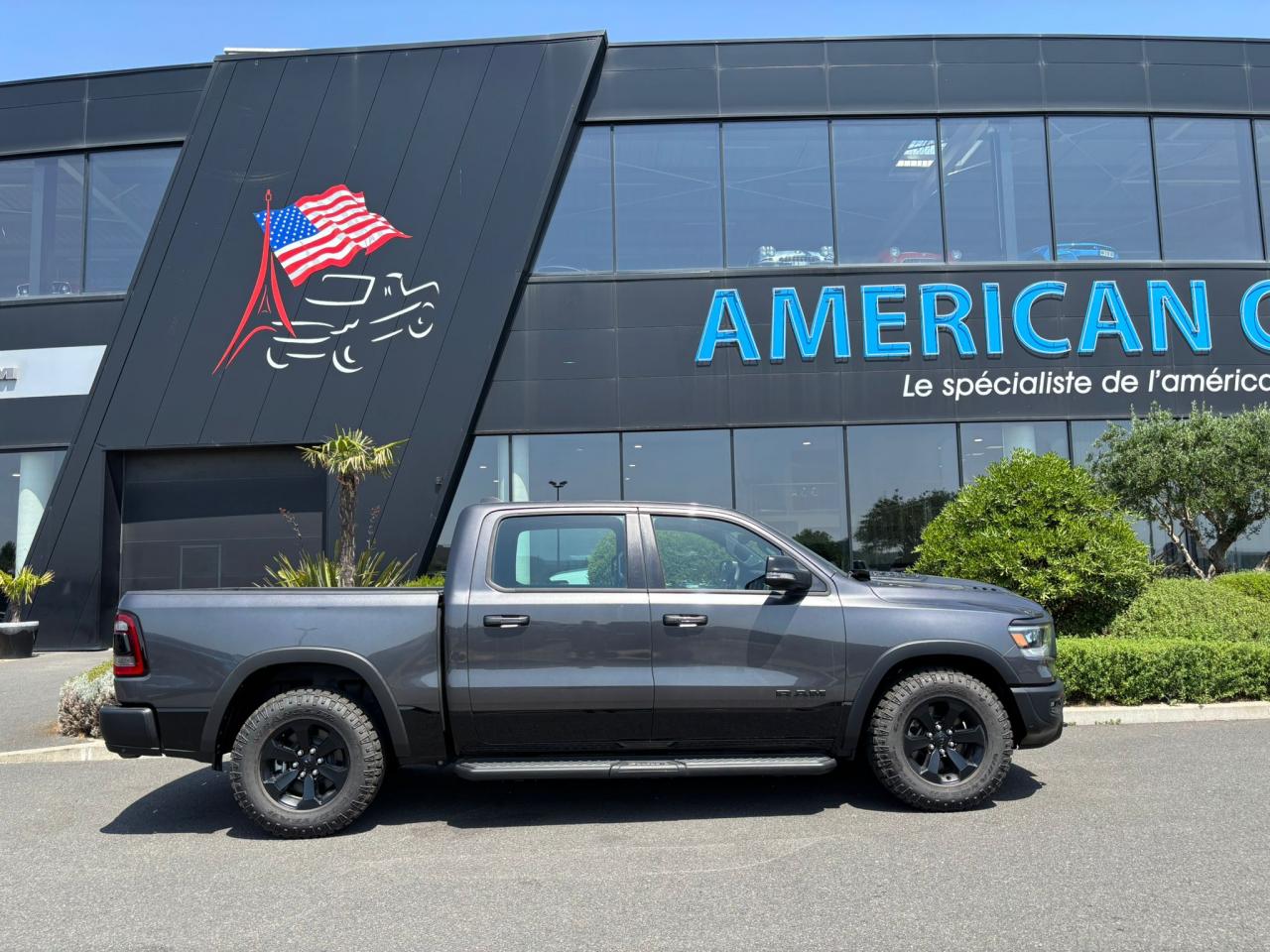 DODGE RAM 1500 CREW REBEL NIGHT EDITION AIR