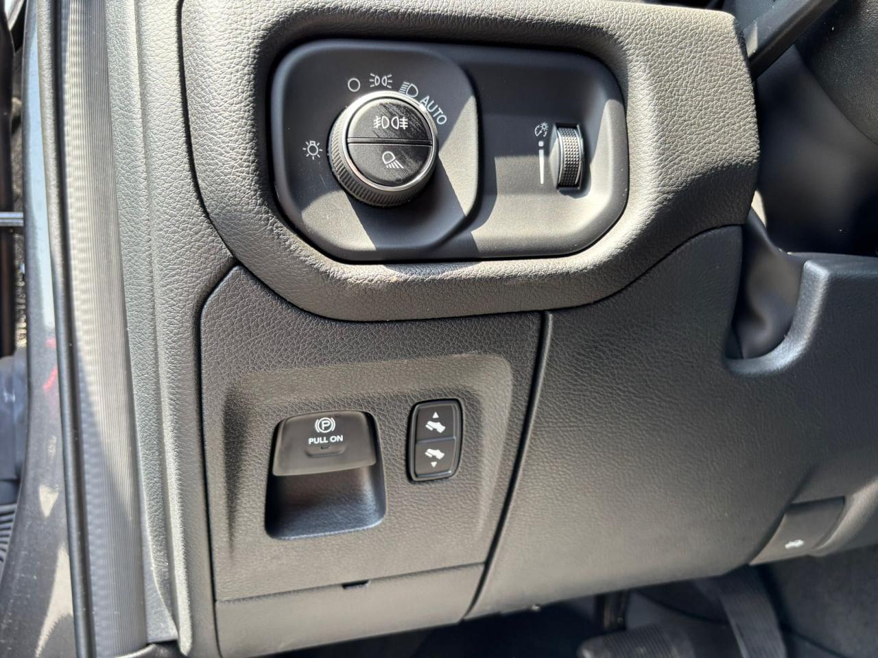 DODGE RAM 1500 CREW REBEL NIGHT EDITION AIR