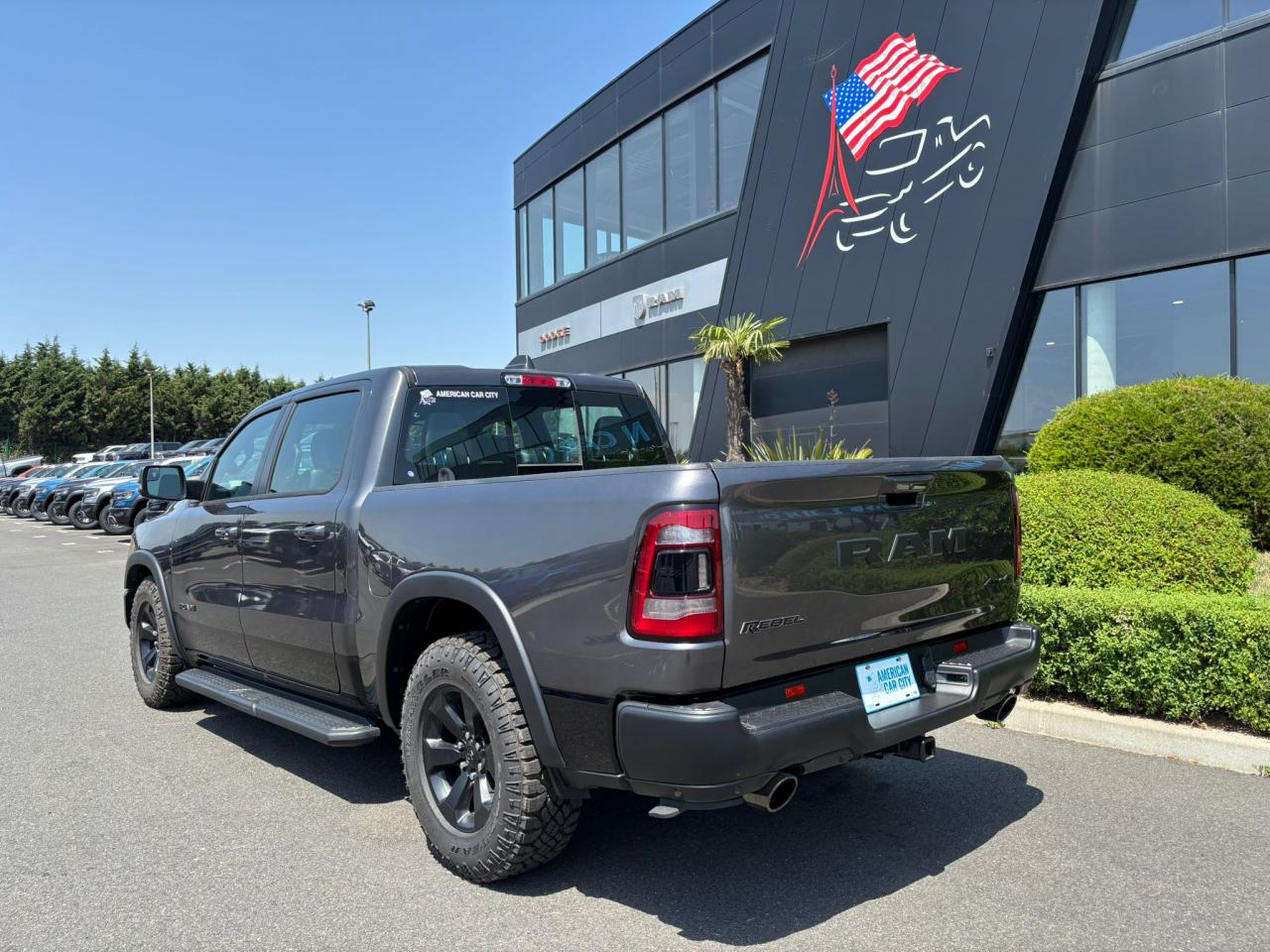 DODGE RAM 1500 CREW REBEL NIGHT EDITION AIR