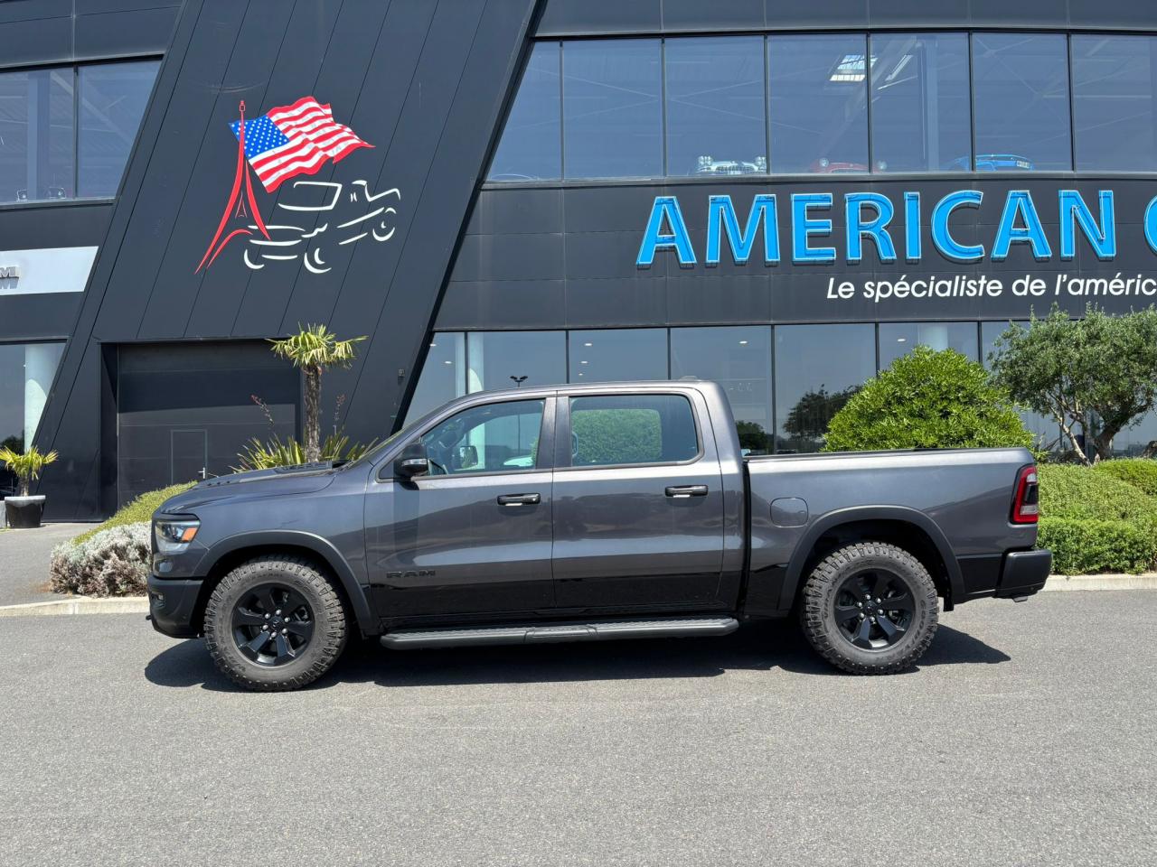 DODGE RAM 1500 CREW REBEL NIGHT EDITION AIR