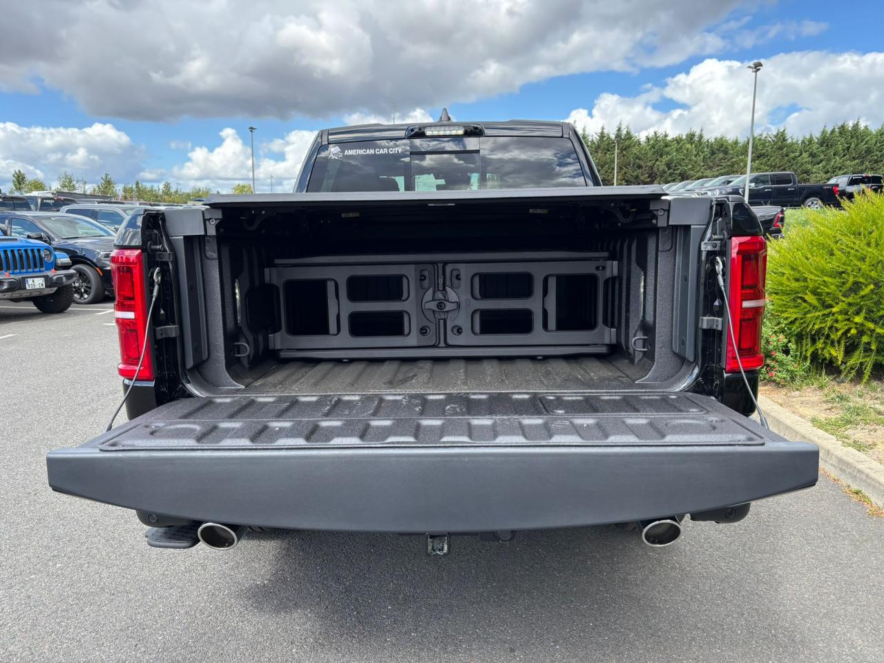 DODGE RAM 1500 CREW TUNGSTEN AIR RAMBOX