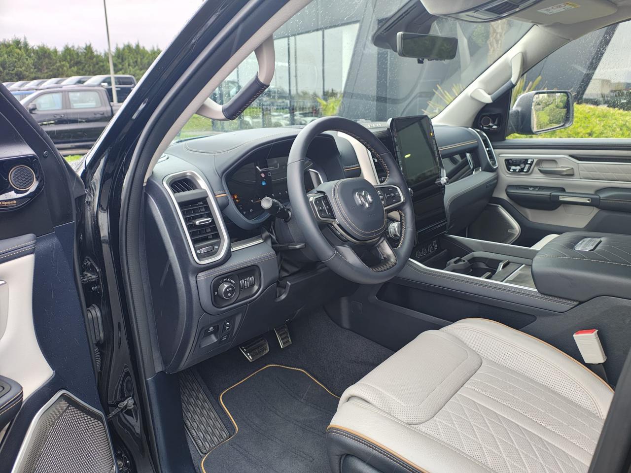 DODGE RAM 1500 CREW TUNGSTEN AIR RAMBOX