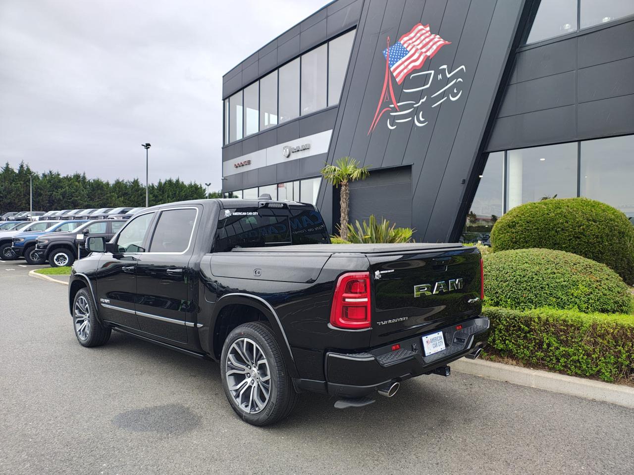 DODGE RAM 1500 CREW TUNGSTEN AIR RAMBOX