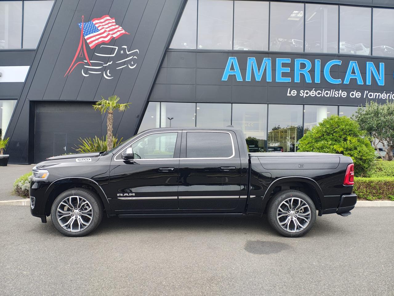 DODGE RAM 1500 CREW TUNGSTEN AIR RAMBOX