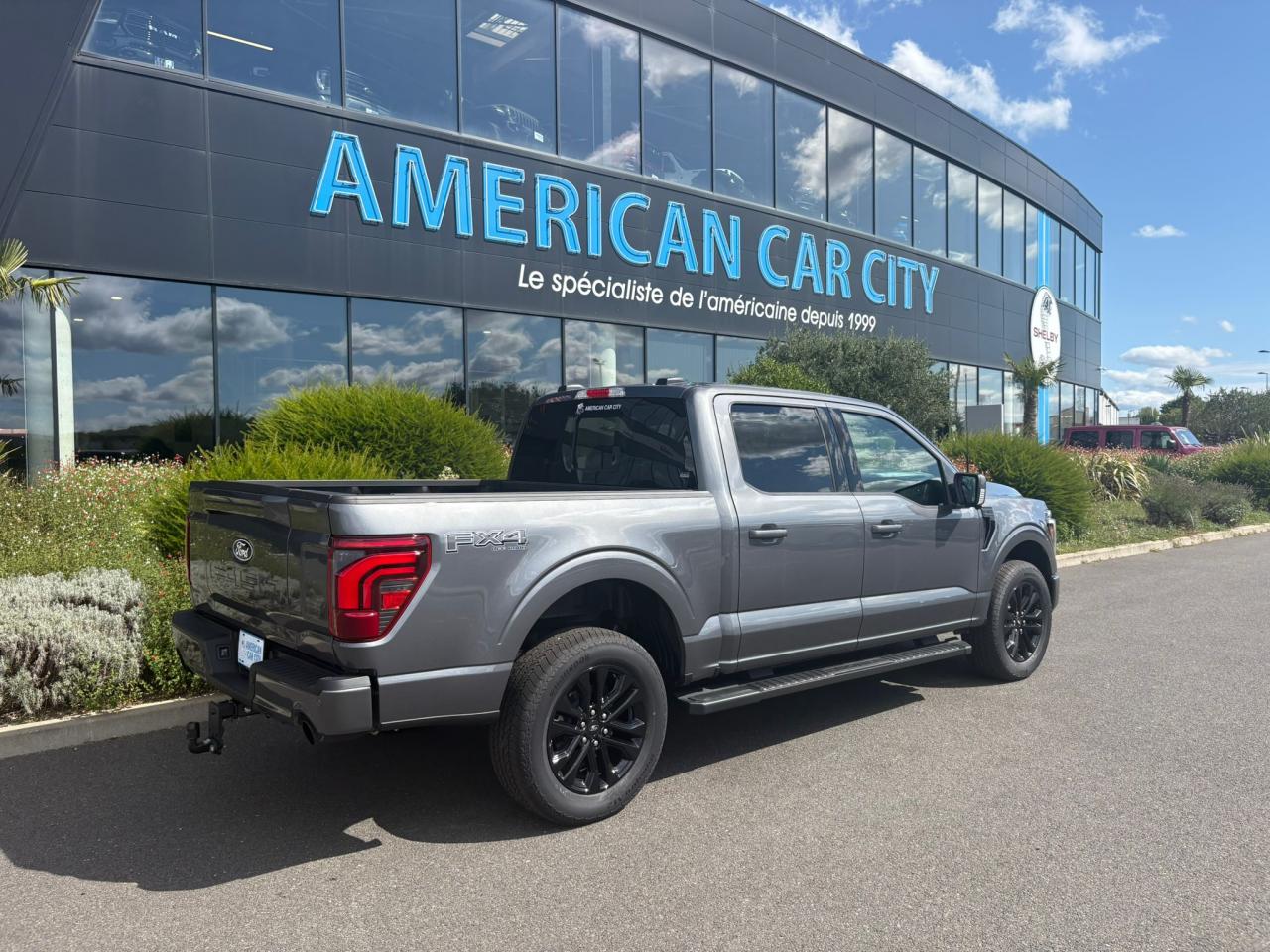 FORD F150 Supercrew LARIAT Black Package V8 5.0L FLEXFUEL