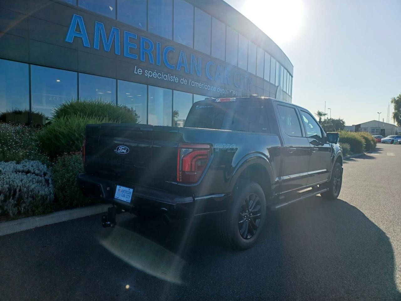 FORD F150 Supercrew LARIAT Black Package V8 5.0L FLEXFUEL