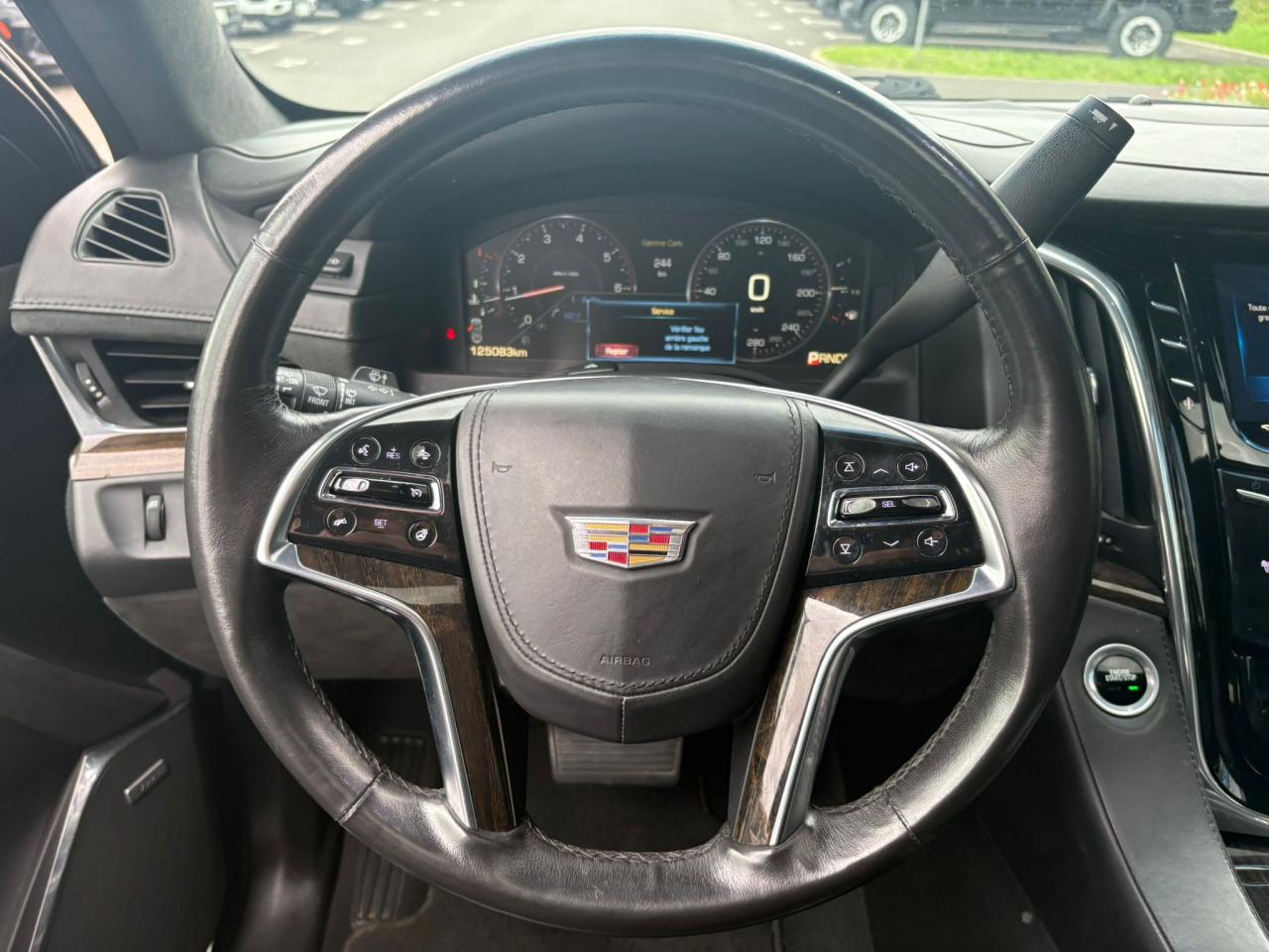 CADILLAC ESCALADE SUV PLATINUM 6.2i - BVA - Vente à marchand