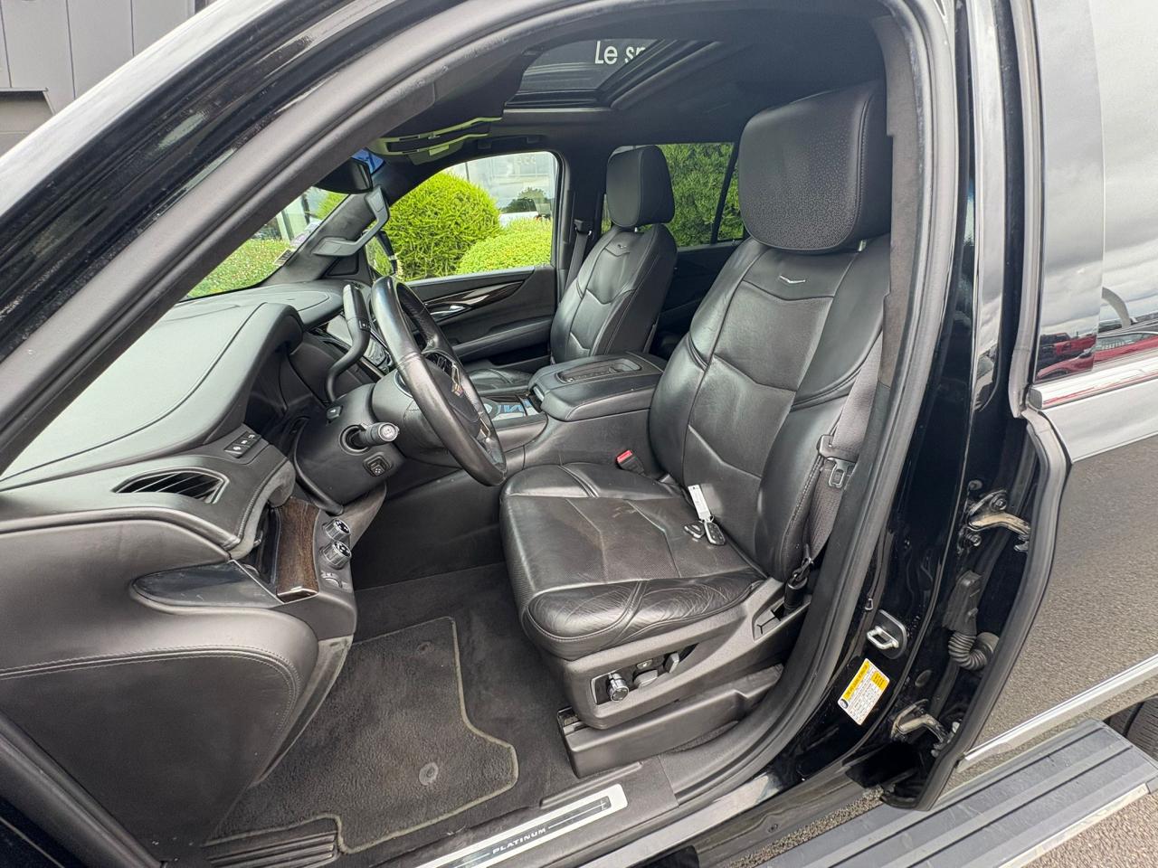 CADILLAC ESCALADE SUV PLATINUM 6.2i - BVA - Vente à marchand