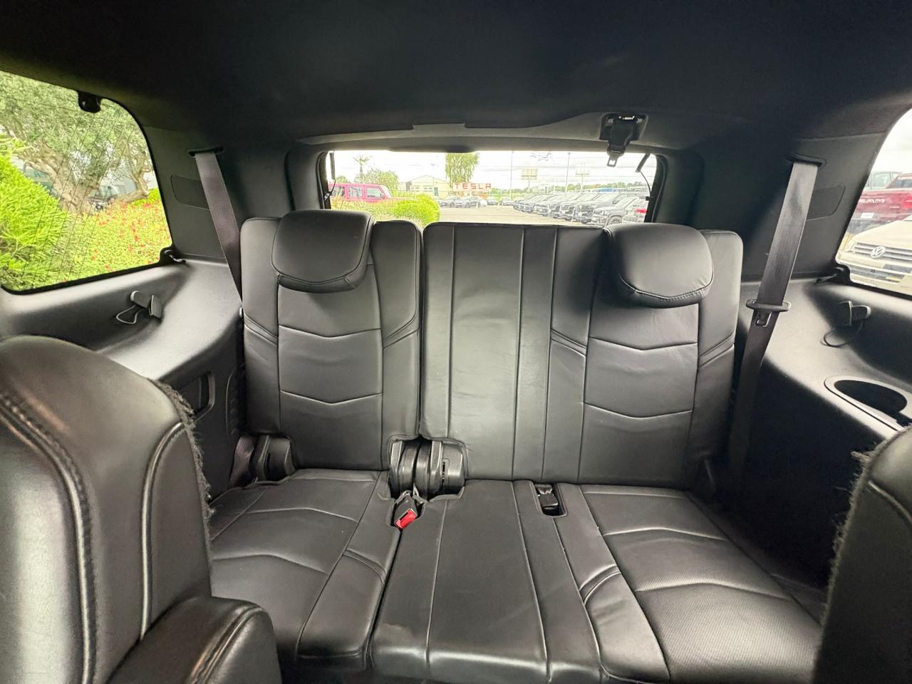 CADILLAC ESCALADE SUV PLATINUM 6.2i - BVA - Vente à marchand