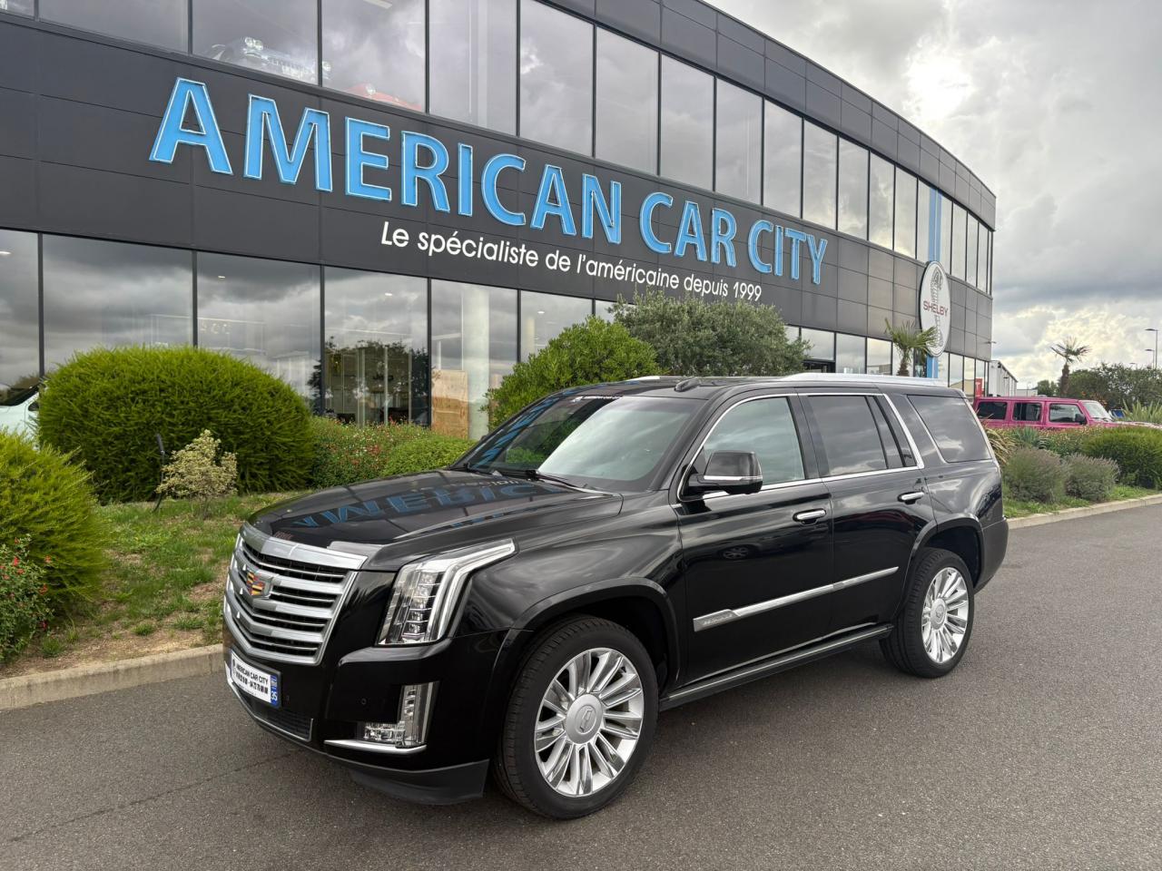 CADILLAC ESCALADE SUV PLATINUM 6.2i - BVA - Vente à marchand