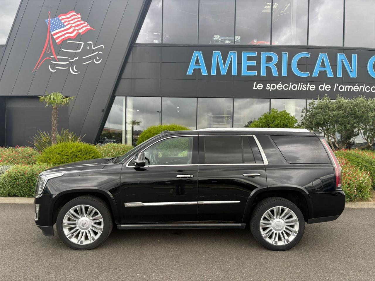 CADILLAC ESCALADE SUV PLATINUM 6.2i - BVA - Vente à marchand