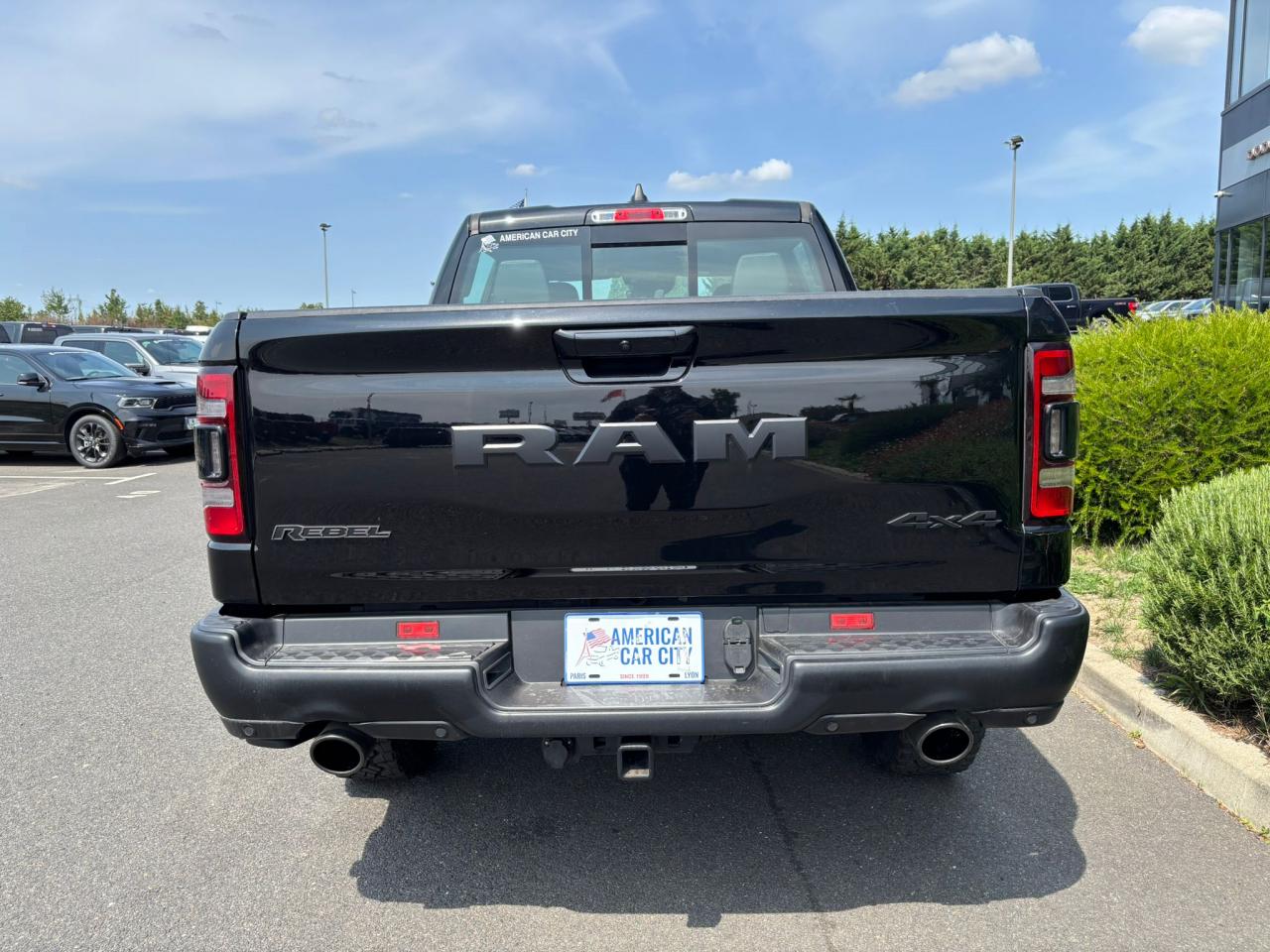 DODGE RAM 1500 CREW REBEL NIGHT EDITION AIR