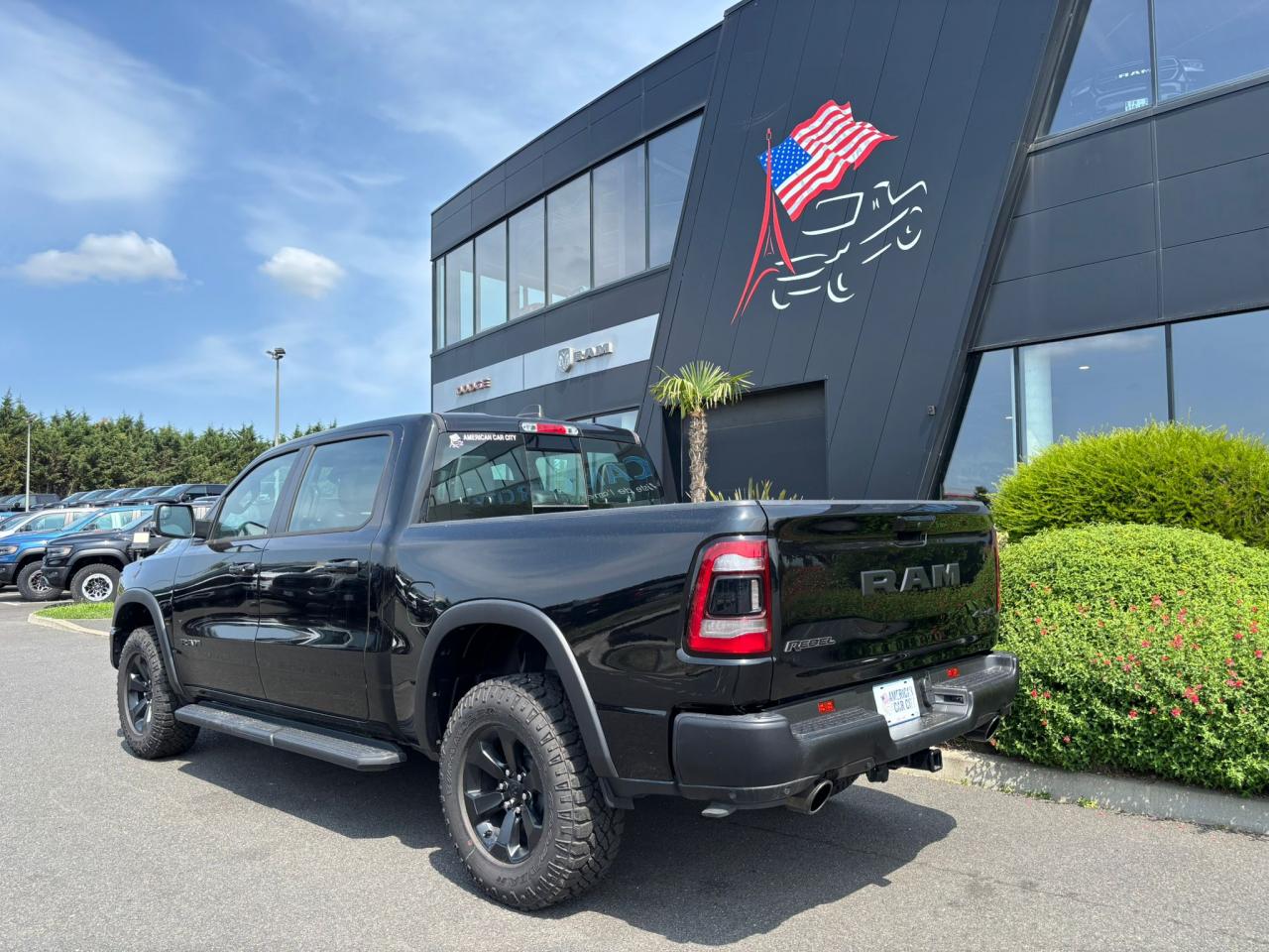 DODGE RAM 1500 CREW REBEL NIGHT EDITION AIR