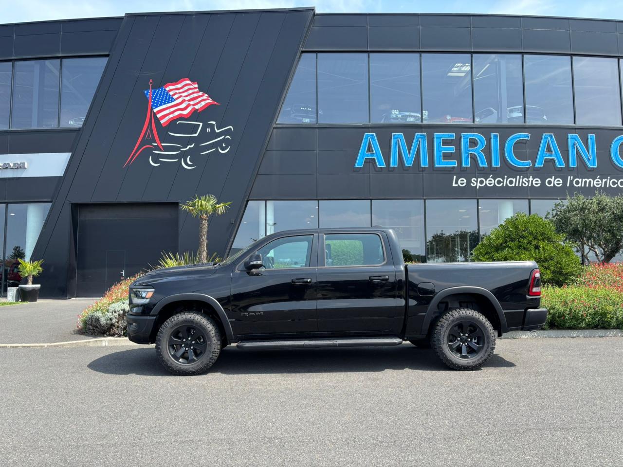 DODGE RAM 1500 CREW REBEL NIGHT EDITION AIR