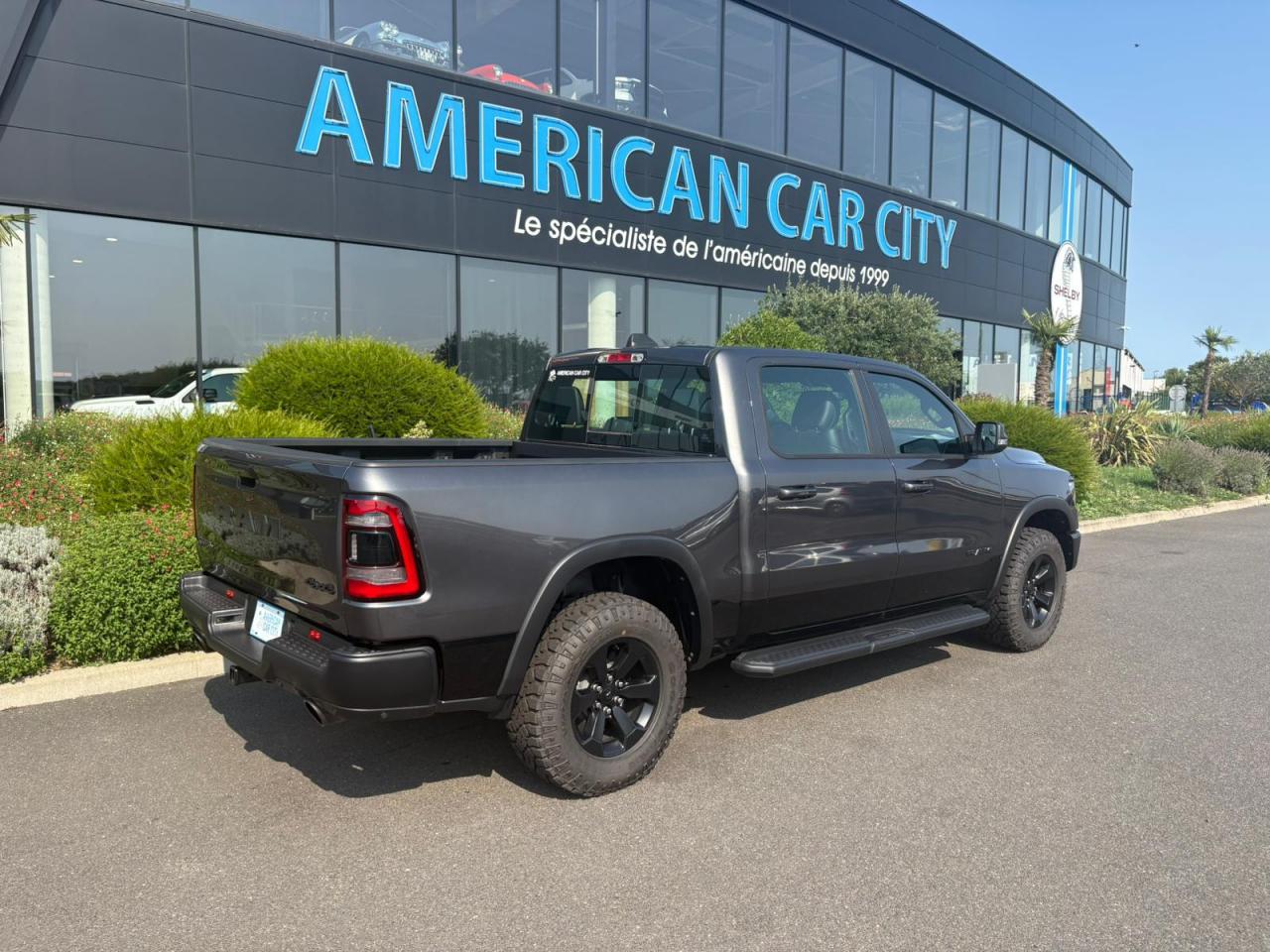 DODGE RAM 1500 CREW REBEL NIGHT EDITION AIR
