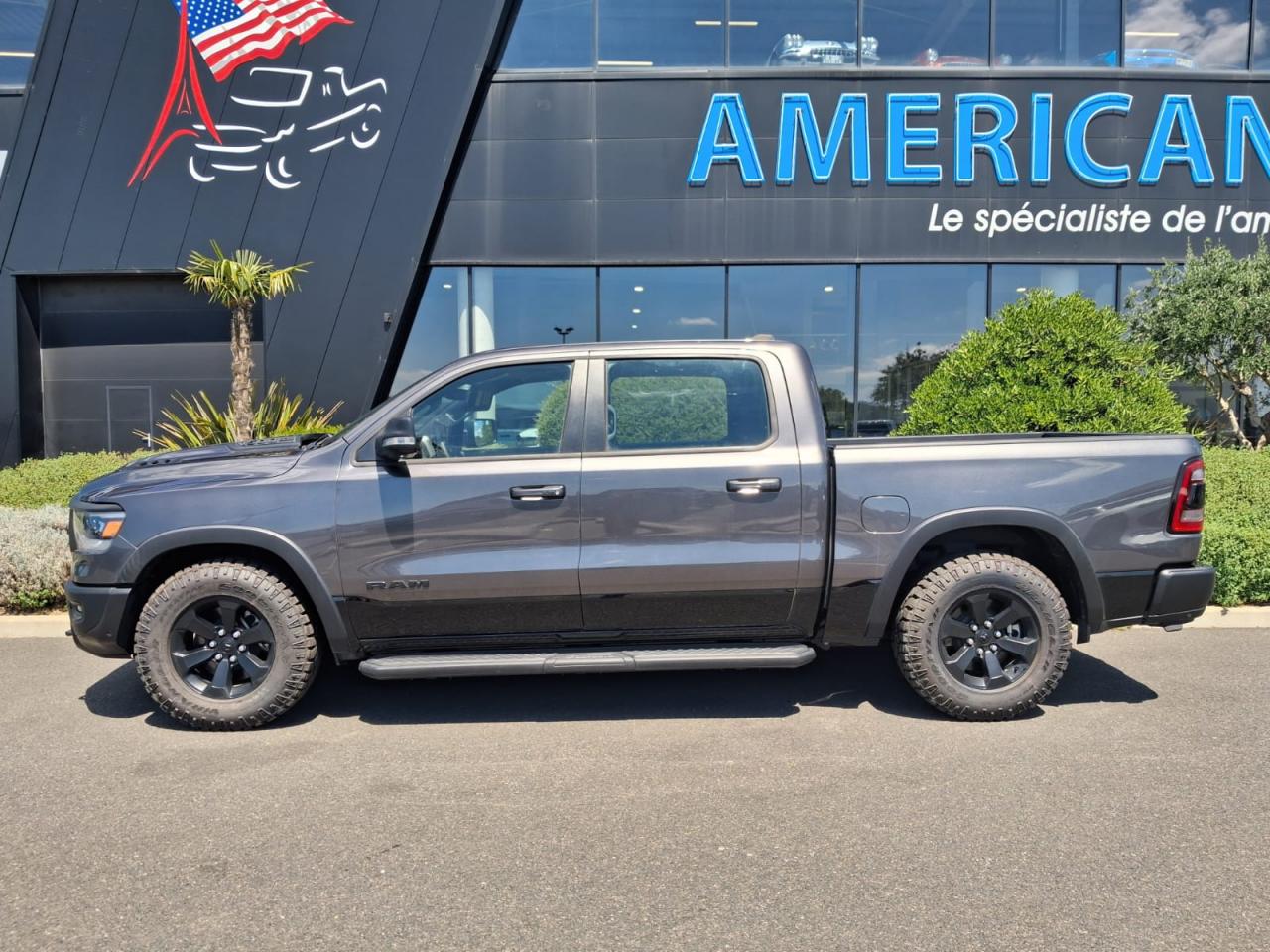 DODGE RAM 1500 CREW REBEL NIGHT EDITION AIR