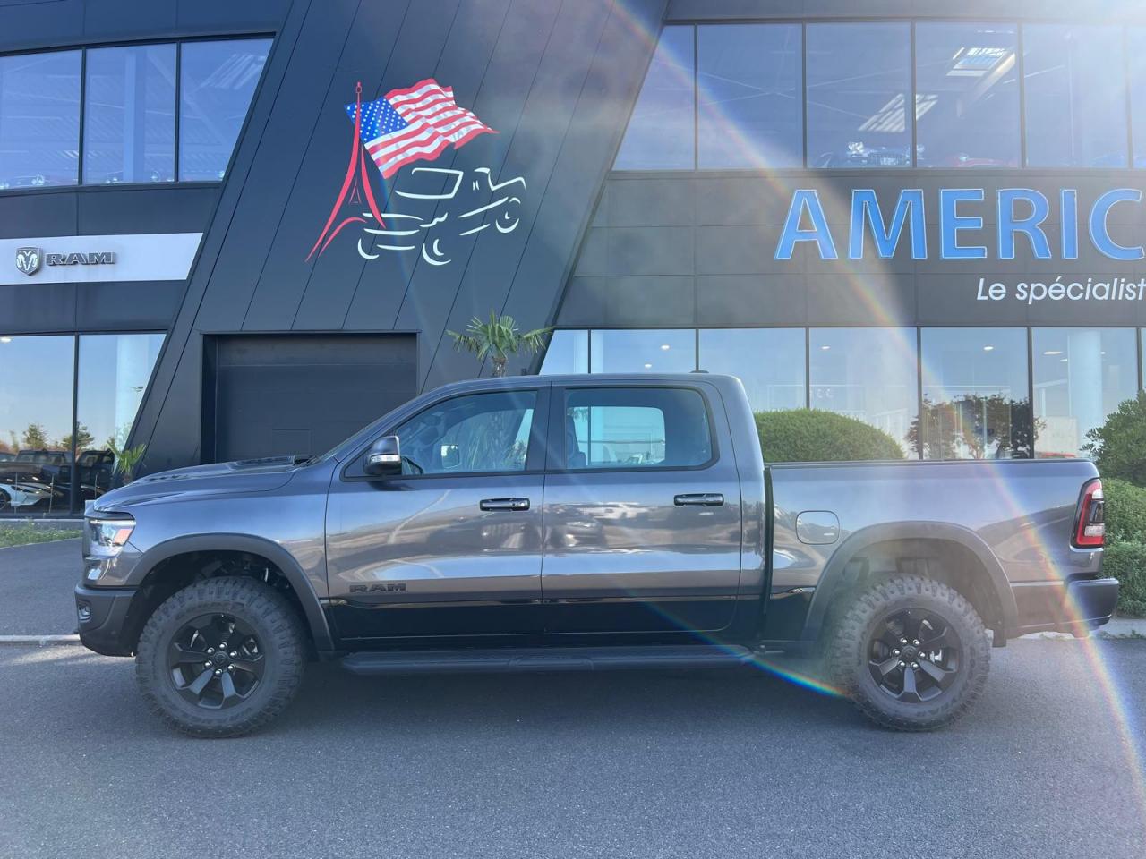 DODGE RAM 1500 CREW REBEL NIGHT EDITION AIR