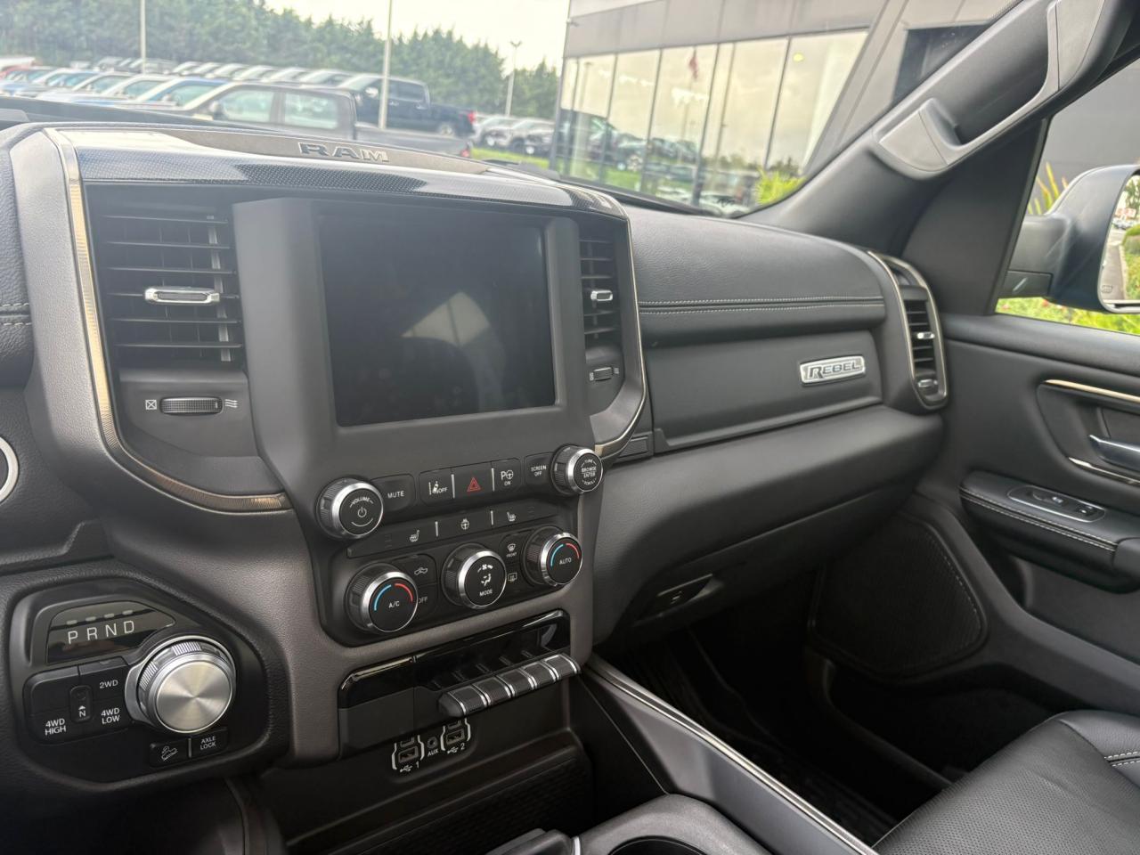 DODGE RAM 1500 CREW REBEL NIGHT EDITION AIR