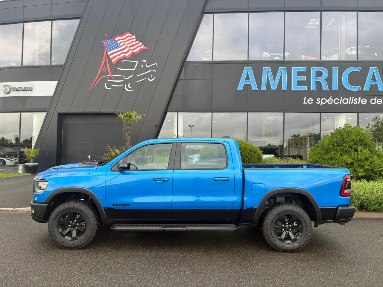 DODGE RAM 1500 CREW REBEL NIGHT EDITION AIR