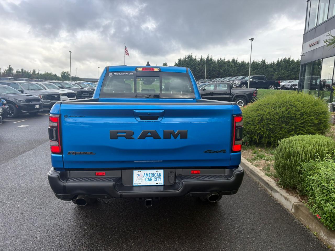 DODGE RAM 1500 CREW REBEL NIGHT EDITION AIR