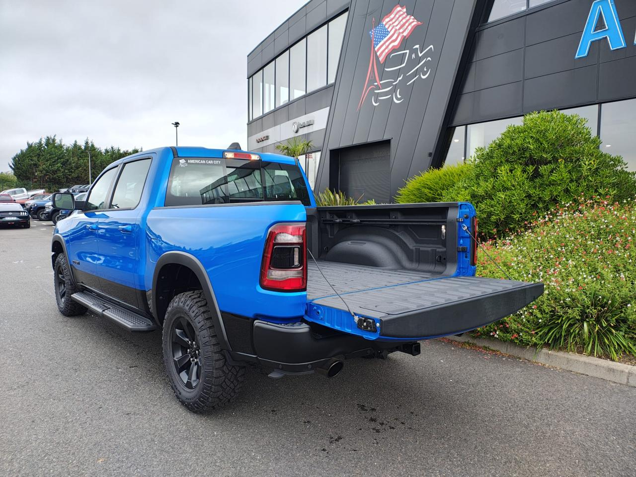 DODGE RAM 1500 CREW REBEL NIGHT EDITION AIR