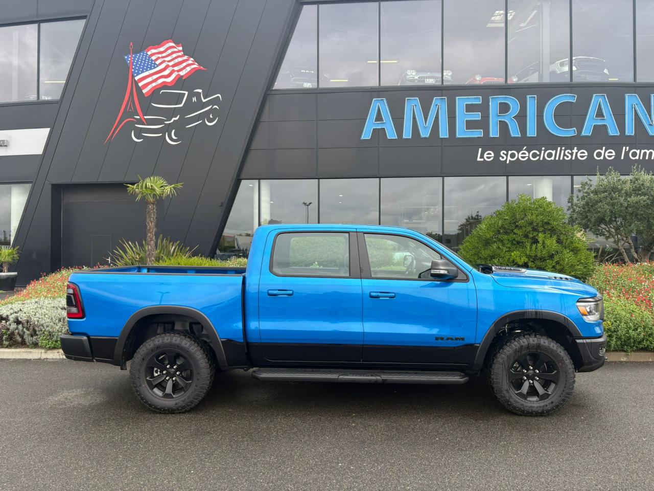 DODGE RAM 1500 CREW REBEL NIGHT EDITION AIR