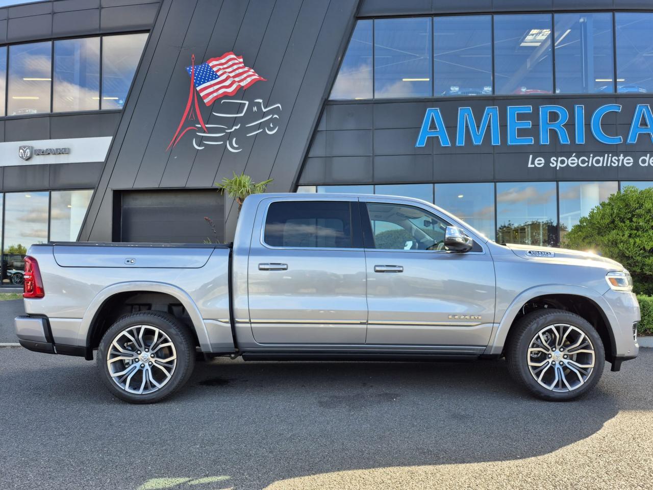 DODGE RAM 1500 CREW TUNGSTEN AIR RAMBOX HAYON MULTI