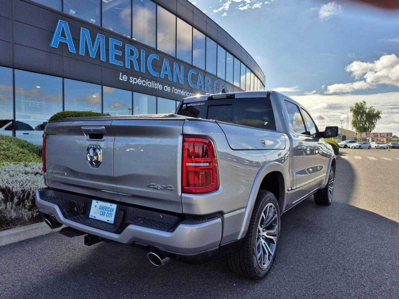 DODGE RAM 1500 CREW TUNGSTEN AIR RAMBOX HAYON MULTI