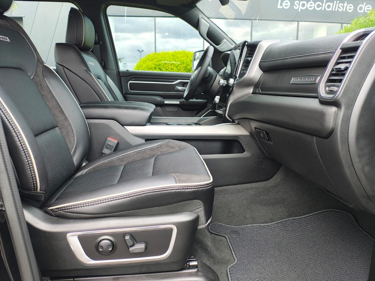 DODGE RAM 1500 CREW LARAMIE SPORT AIR ETORQUE