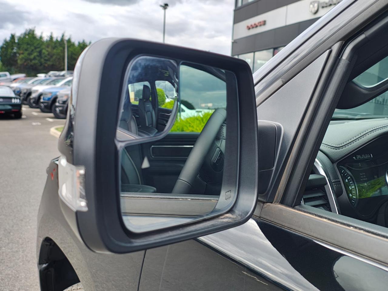 DODGE RAM 1500 CREW LARAMIE SPORT AIR ETORQUE