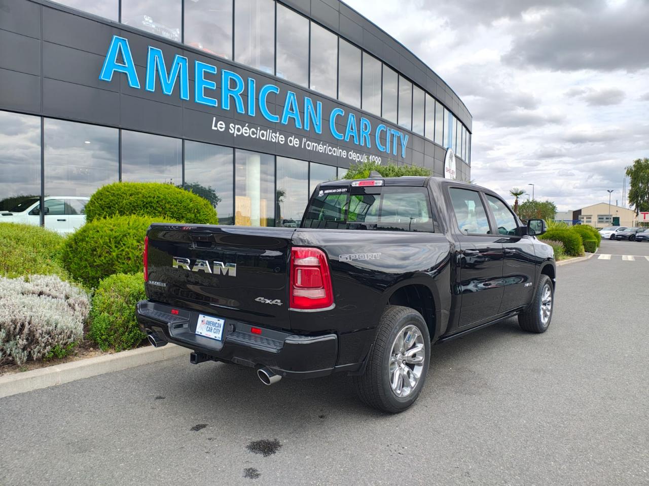 DODGE RAM 1500 CREW LARAMIE SPORT AIR ETORQUE