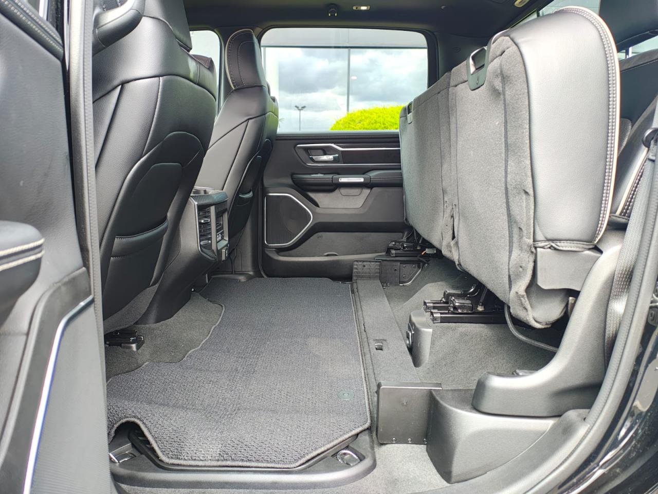 DODGE RAM 1500 CREW LARAMIE SPORT AIR ETORQUE