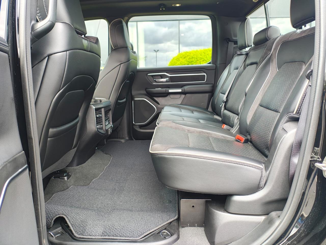 DODGE RAM 1500 CREW LARAMIE SPORT AIR ETORQUE